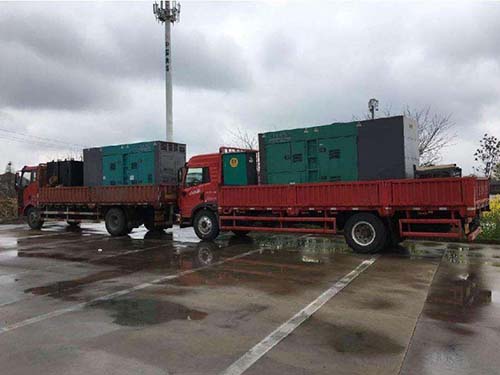 庆安涂抹密封胶后，需要等待多长时间才能安装水冷式机油散热器密封件？